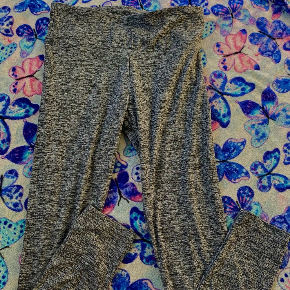 size small, color grey